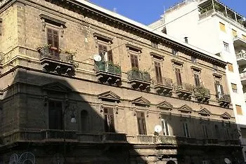 Bed and Breakfast Palazzo Benso à Palerme Couette-café