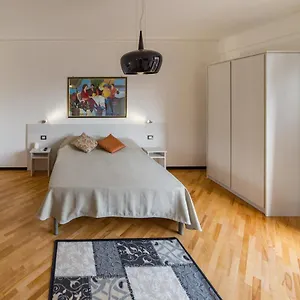 2* Couette-café Opera House