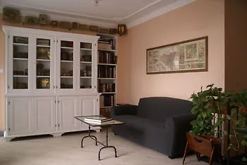 ***  לינה וארוחת בוקר פלרמו Palazzo Benso איטליה