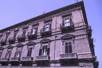 לינה וארוחת בוקר פלרמו Palazzo Benso 3*,